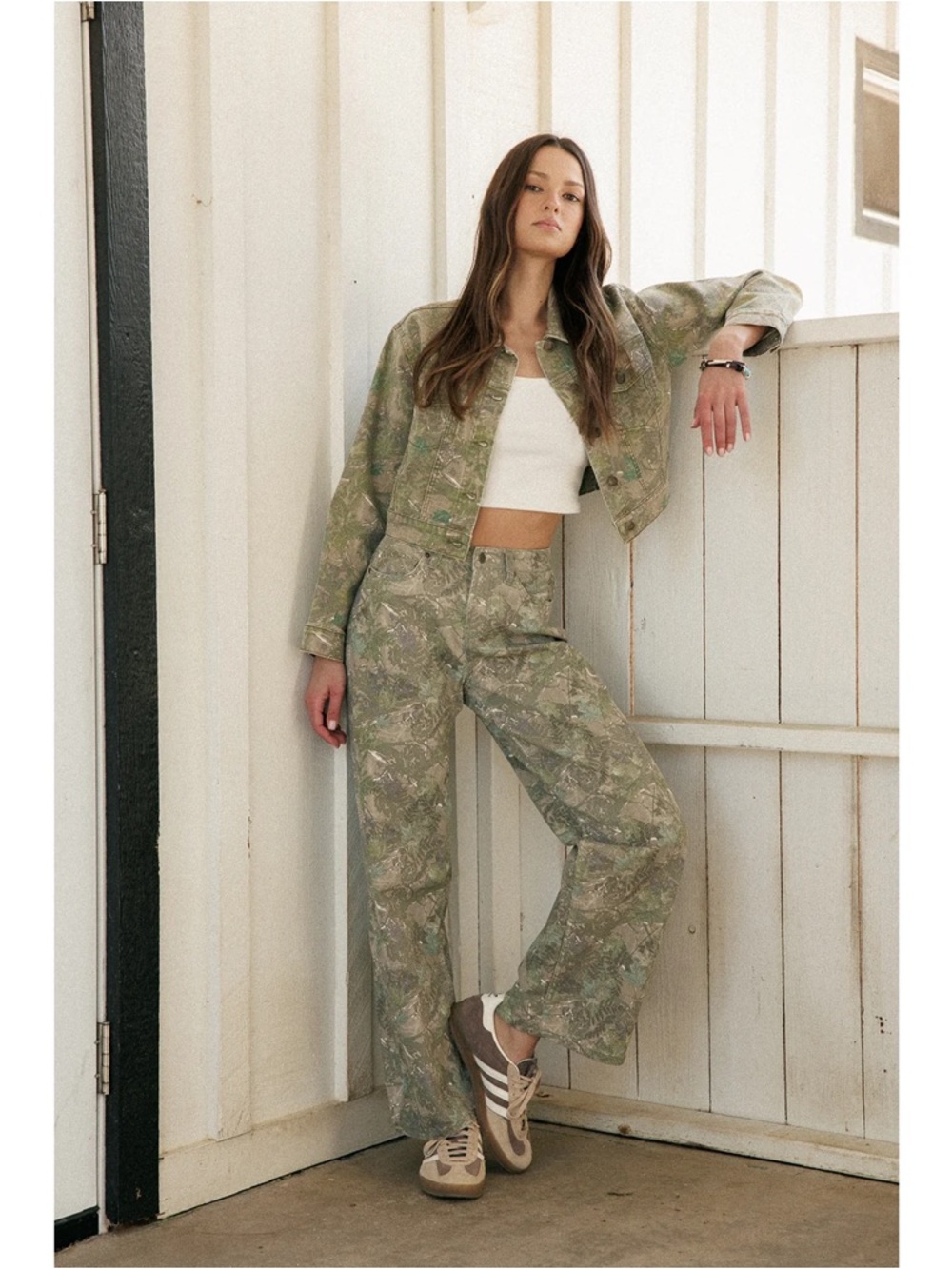 Low rise Wide-Leg Pants in Olive Botanical Print cali 1850 camo leaves s/m